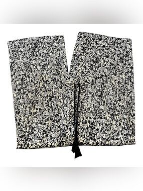 Sunny Leigh Pants Size XL
Peated 
Drawstrings
NWT